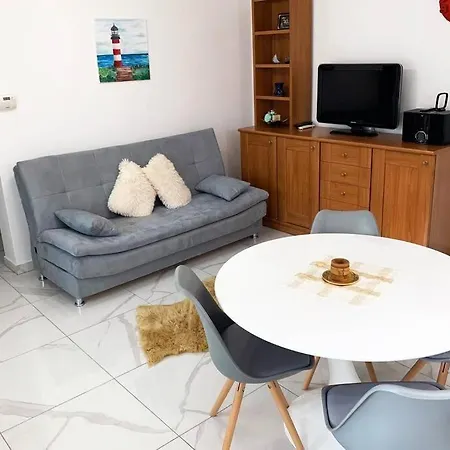 New Ema I Apartman Krk Town