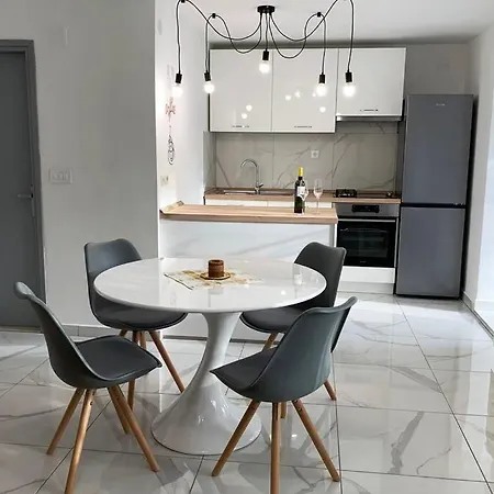 New Ema I Apartman