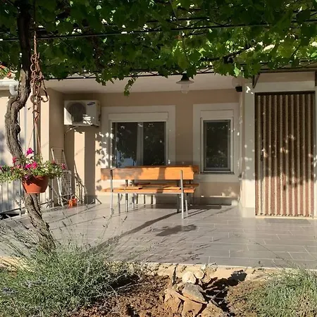 New Ema I Apartman Krk Town